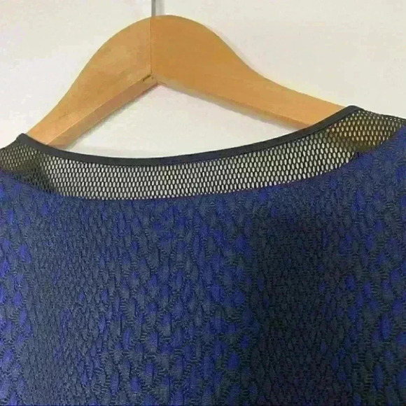 T Tahari blue snakeskin and black  print front zipper a-line dress  6 - Picture 7 of 8